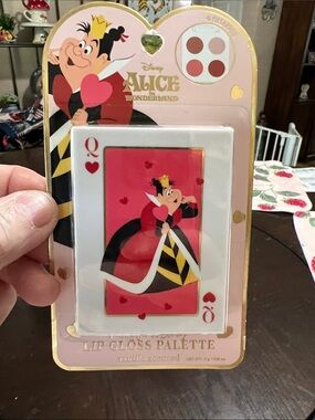 New Disney Queen of Hearts Lip Gloss Palette - Pink, Red, Black